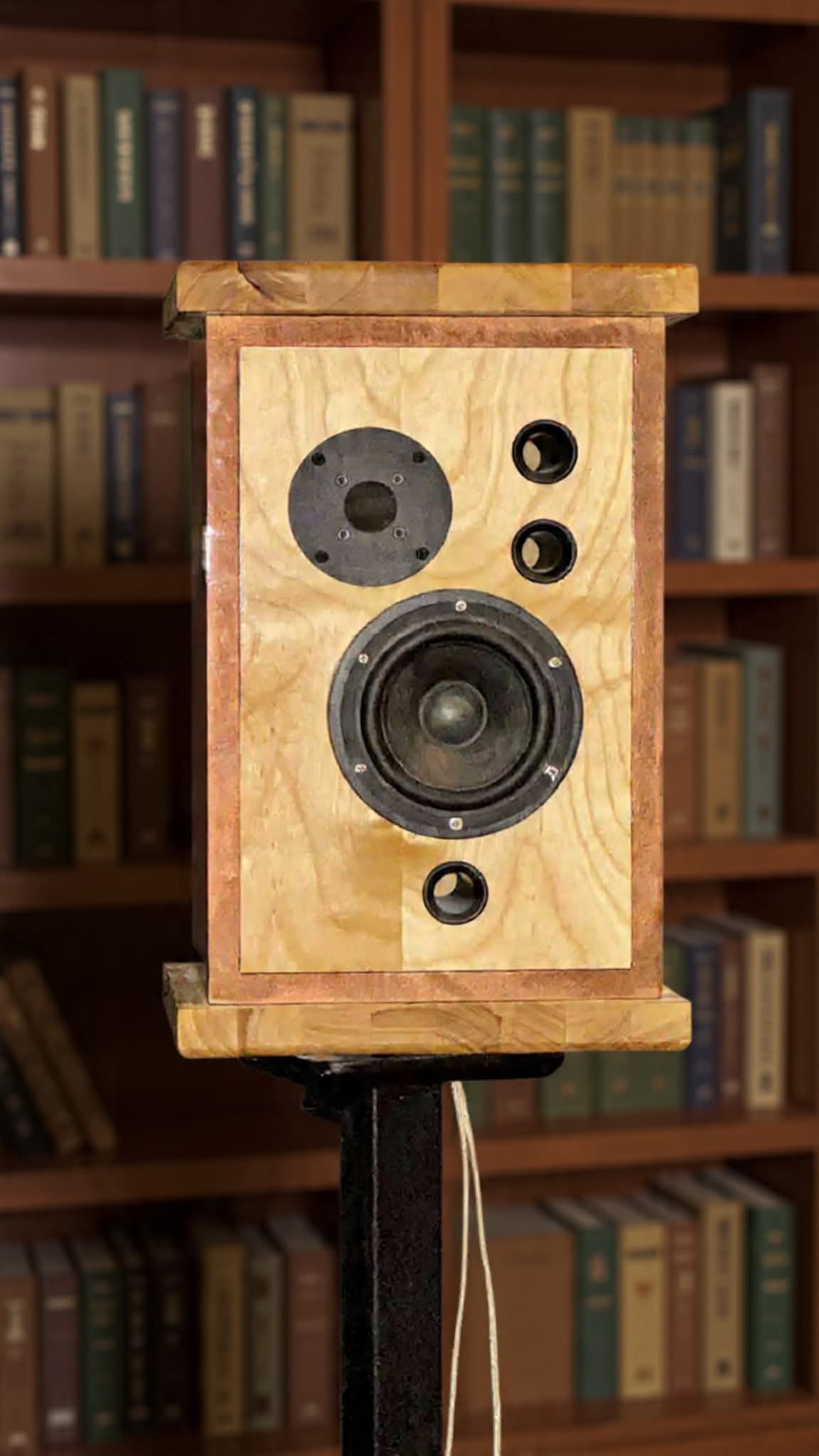 Socrates Speaker